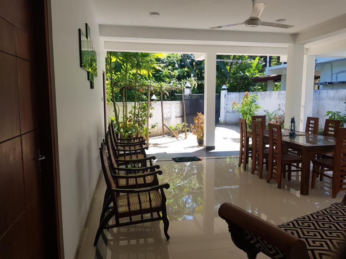 Vogel Nest Bed & Breakfast Midigama East Ngoại thất bức ảnh