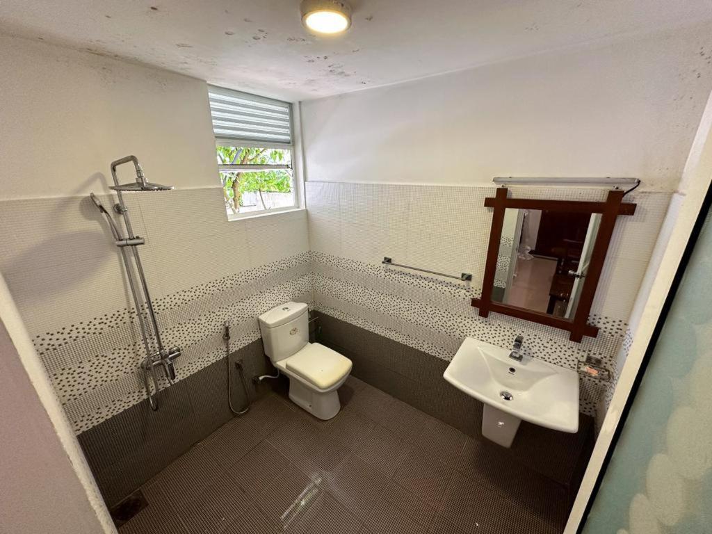 Vogel Nest Bed & Breakfast Midigama East Phòng bức ảnh