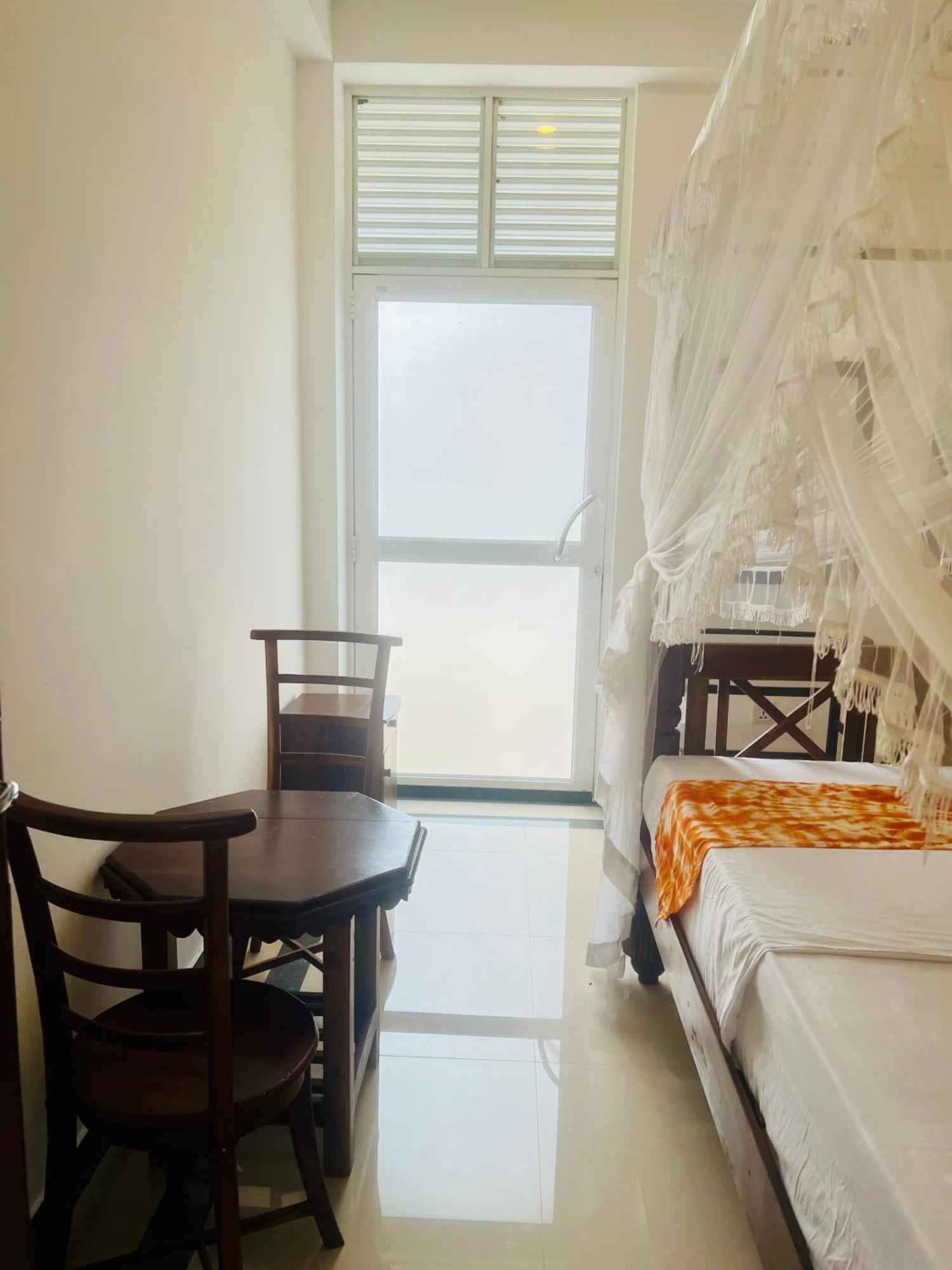 Vogel Nest Bed & Breakfast Midigama East Ngoại thất bức ảnh