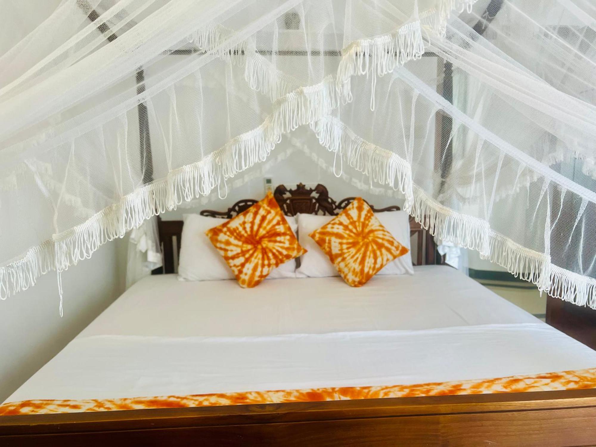 Vogel Nest Bed & Breakfast Midigama East Ngoại thất bức ảnh