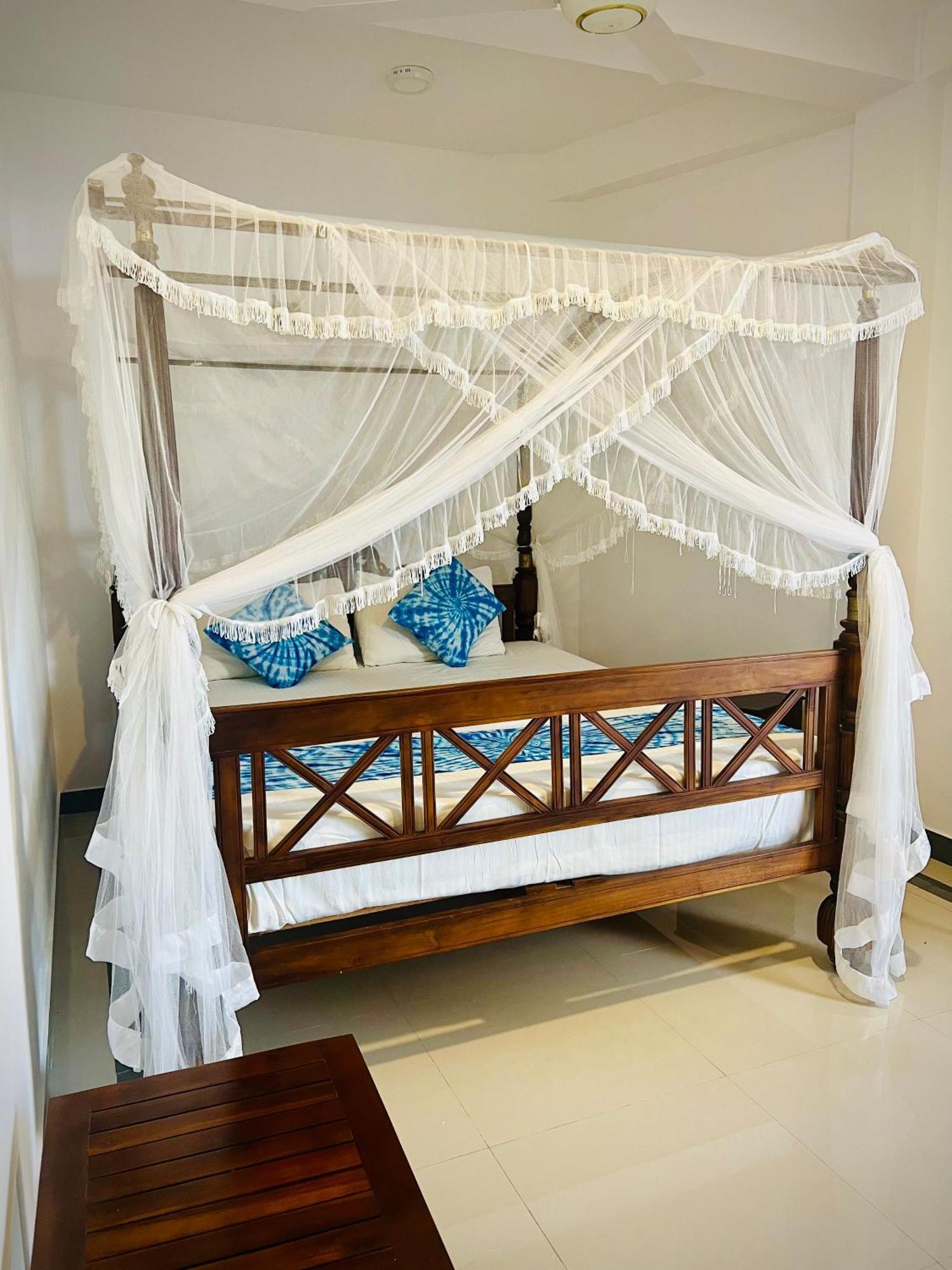 Vogel Nest Bed & Breakfast Midigama East Ngoại thất bức ảnh